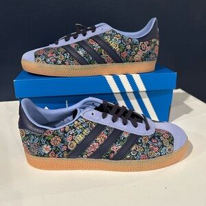 NWT 3.5 Juniors Adidas x Liberty London Gazelle Kids Multicolor Floral Sneakers